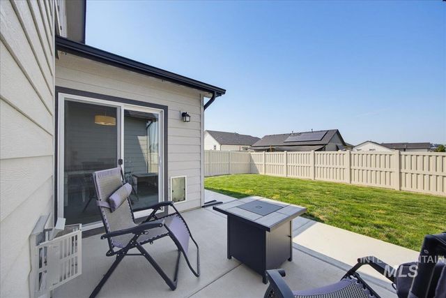 1511 Yellowstone St, Caldwell, ID 83607