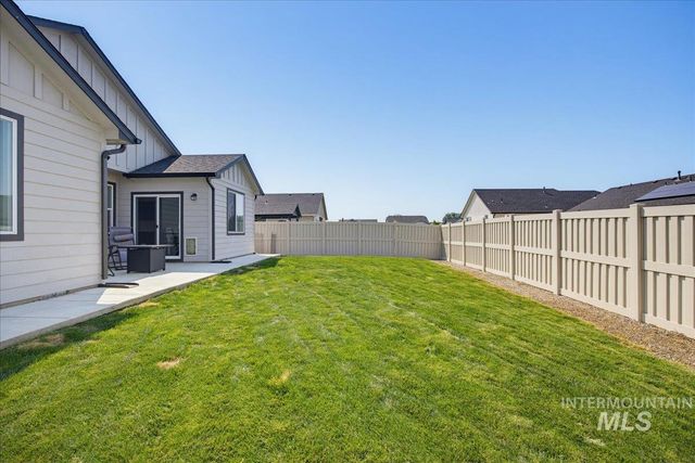 1511 Yellowstone St, Caldwell, ID 83607