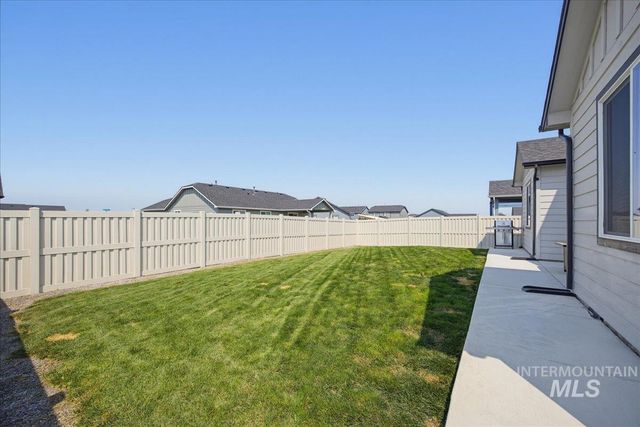 1511 Yellowstone St, Caldwell, ID 83607