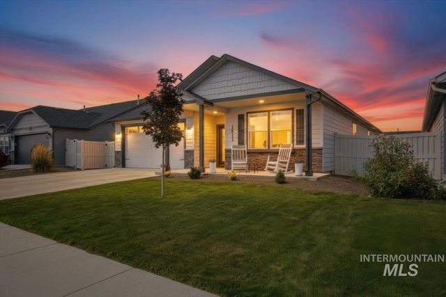 1511 Yellowstone St, Caldwell, ID 83607