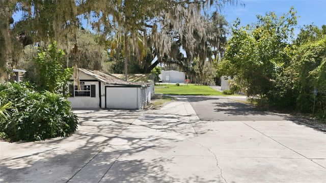 605 S MAIN AVENUE, Minneola, FL 34715