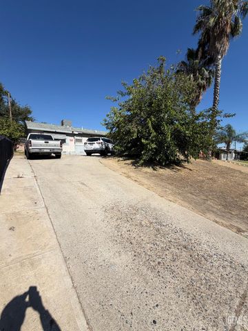2913 Haley Street, Bakersfield, CA 93305