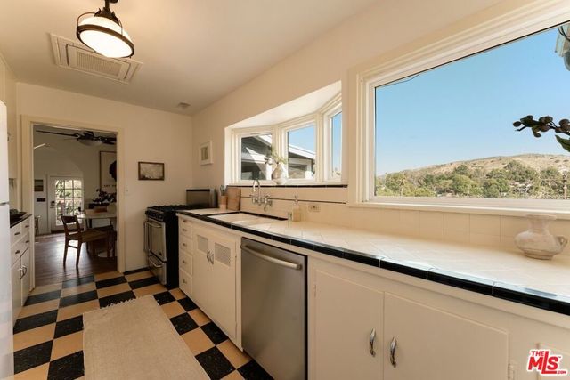 9866 Mcbroom Street, Los Angeles, CA 91040