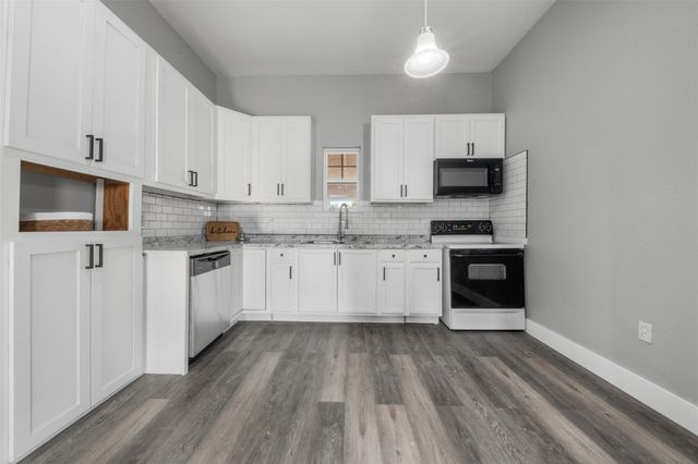 394 Rd 5102 H, Cleveland, TX 77327