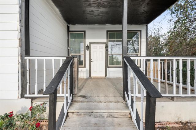 394 Rd 5102 H, Cleveland, TX 77327