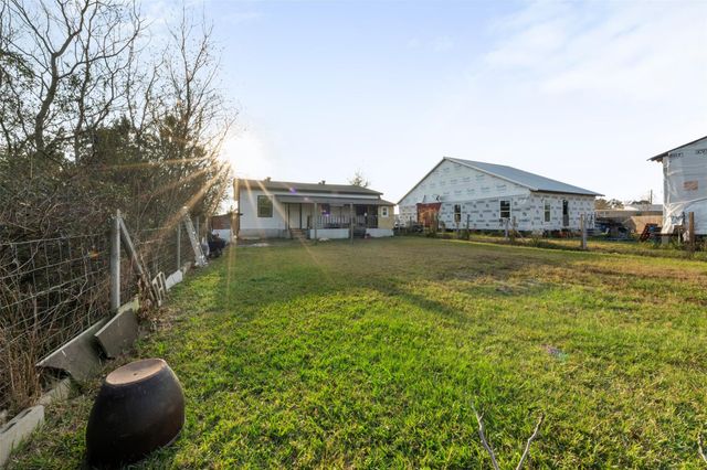 394 Rd 5102 H, Cleveland, TX 77327
