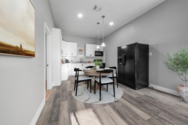 394 Rd 5102 H, Cleveland, TX 77327