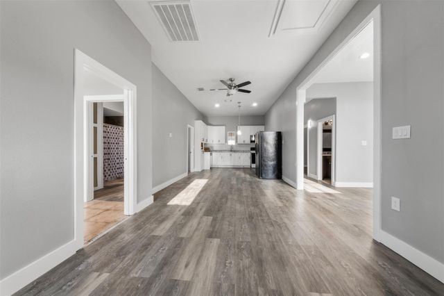 394 Rd 5102 H, Cleveland, TX 77327
