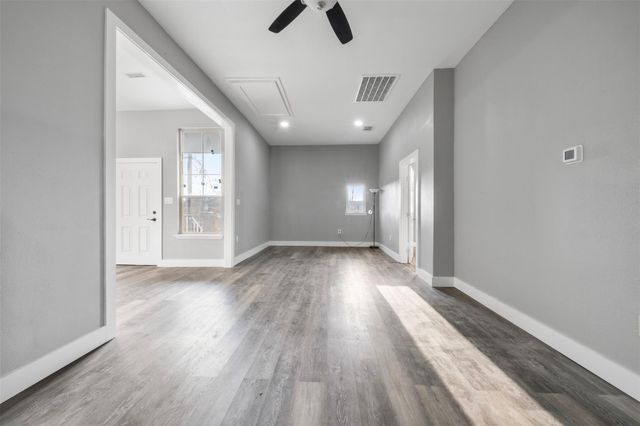394 Rd 5102 H, Cleveland, TX 77327