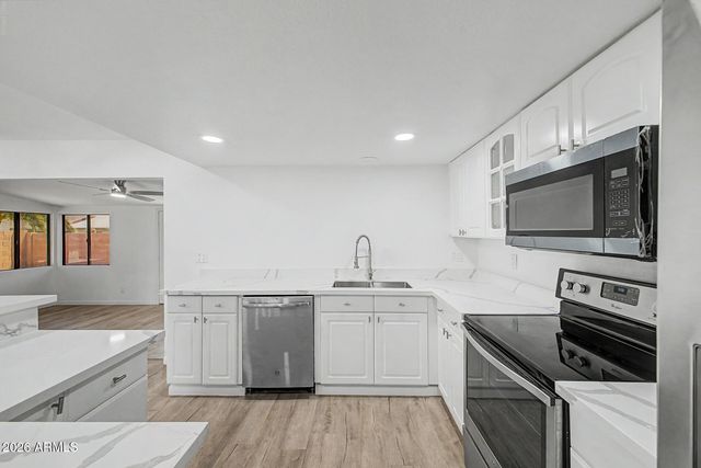 2613 E MICHIGAN Avenue, Phoenix, AZ 85032