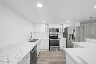 2613 E MICHIGAN Avenue, Phoenix, AZ 85032
