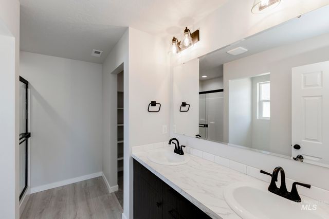 1603 Long Pond St, Middleton, ID 83644