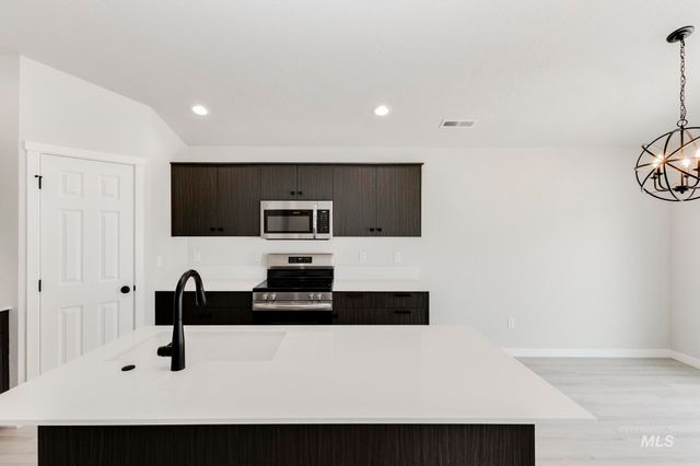 1603 Long Pond St, Middleton, ID 83644