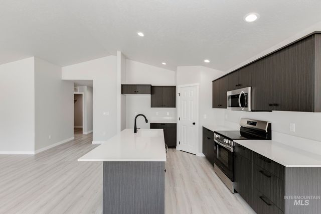 1603 Long Pond St, Middleton, ID 83644