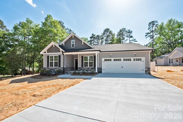 581 Goldmoor Drive NE, Concord, NC 28025