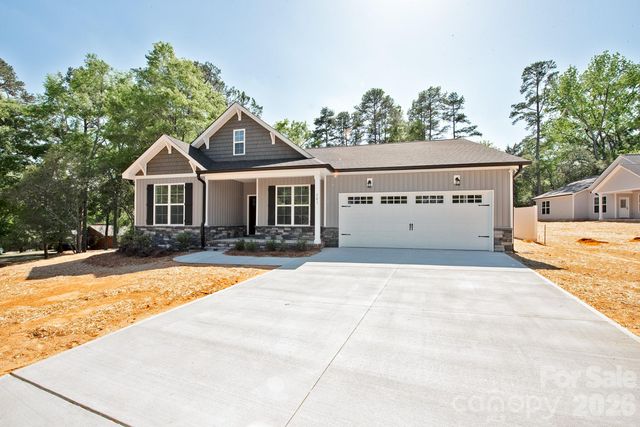 581 Goldmoor Drive NE, Concord, NC 28025