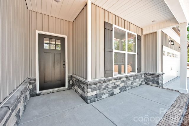 581 Goldmoor Drive NE, Concord, NC 28025