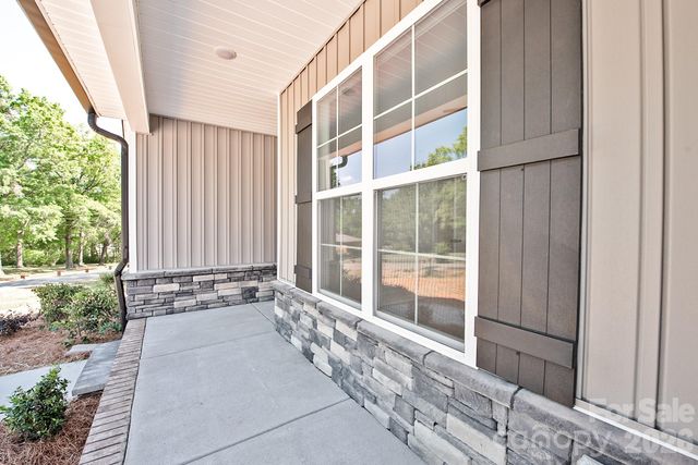 581 Goldmoor Drive NE, Concord, NC 28025