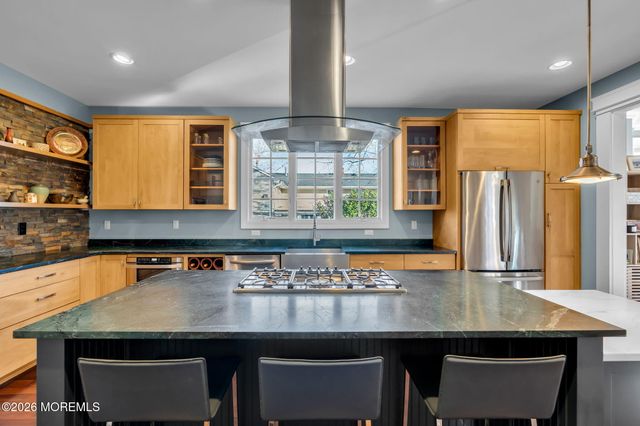 3 Bayonne Avenue, Monmouth Beach, NJ 07750