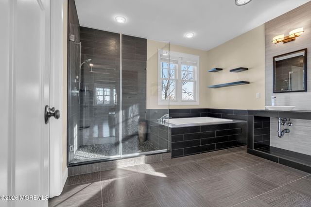 3 Bayonne Avenue, Monmouth Beach, NJ 07750