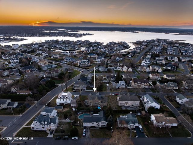 3 Bayonne Avenue, Monmouth Beach, NJ 07750