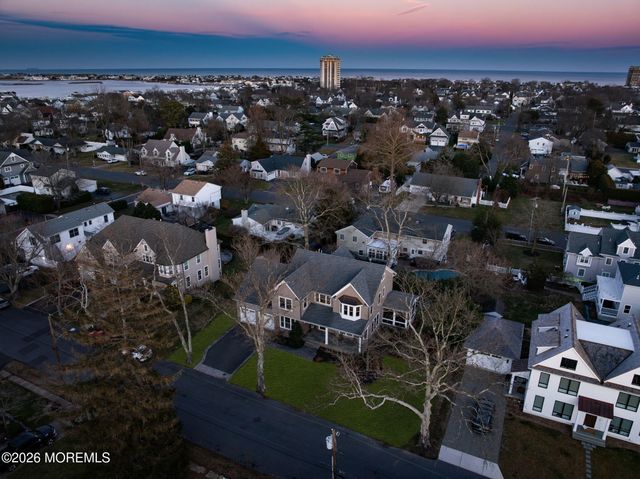 3 Bayonne Avenue, Monmouth Beach, NJ 07750
