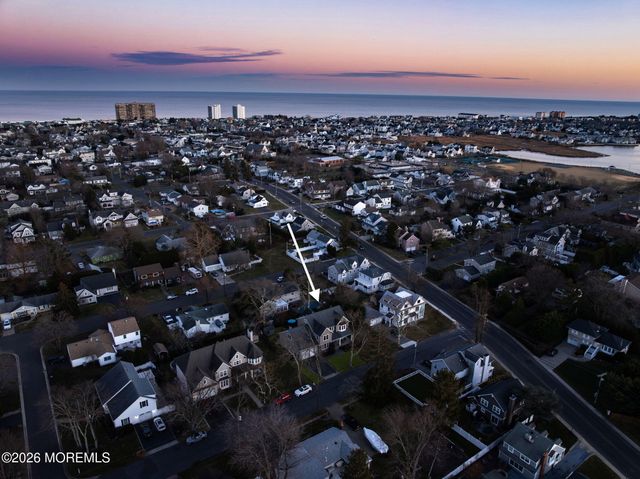 3 Bayonne Avenue, Monmouth Beach, NJ 07750