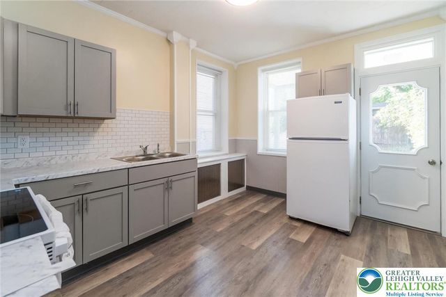 421 Center Street, Jim Thorpe Boro, PA 18229