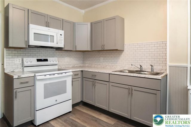 421 Center Street, Jim Thorpe Boro, PA 18229