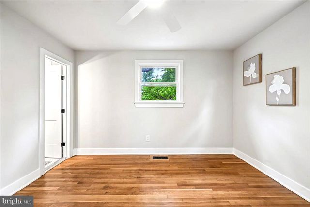 6904 FRIENDSHIP RD, Clinton, MD 20735