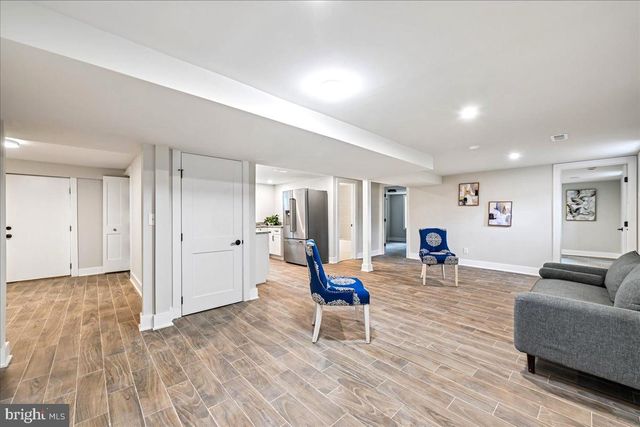 6904 FRIENDSHIP RD, Clinton, MD 20735