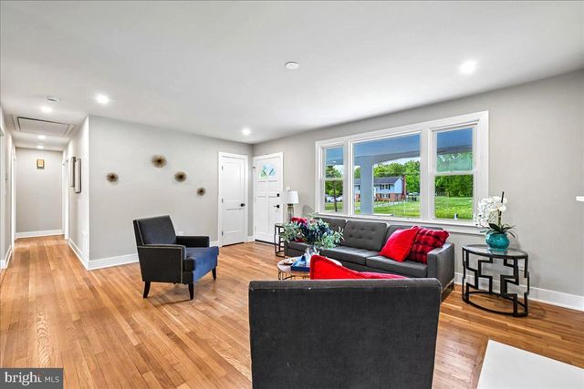 6904 FRIENDSHIP RD, Clinton, MD 20735