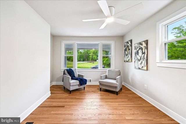 6904 FRIENDSHIP RD, Clinton, MD 20735