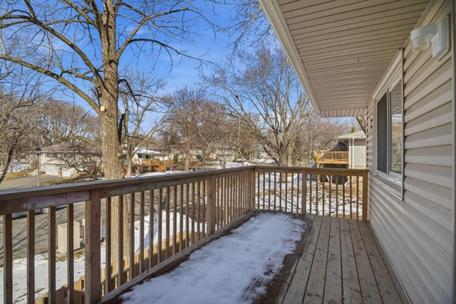 1219 Timbershore Lane, Eagan, MN 55123
