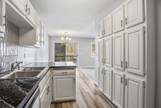 1219 Timbershore Lane, Eagan, MN 55123