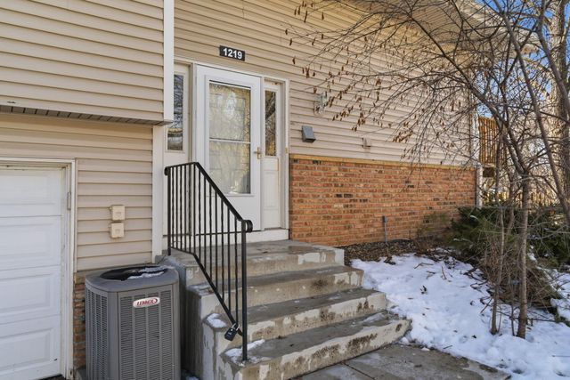 1219 Timbershore Lane, Eagan, MN 55123