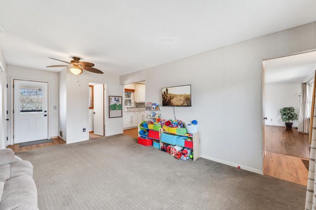 4080 Jersey Avenue N, Crystal, MN 55427