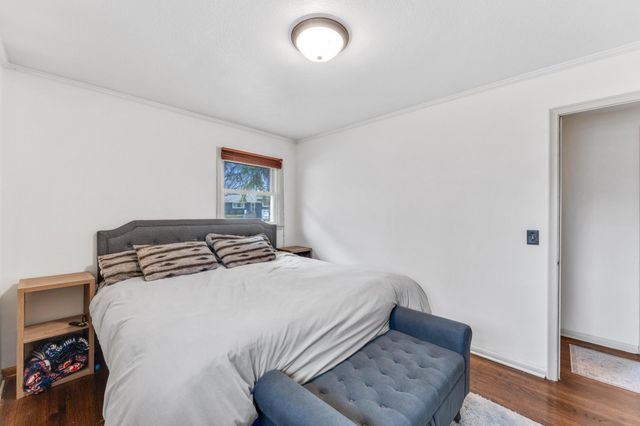 4080 Jersey Avenue N, Crystal, MN 55427