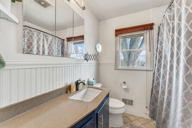 4080 Jersey Avenue N, Crystal, MN 55427