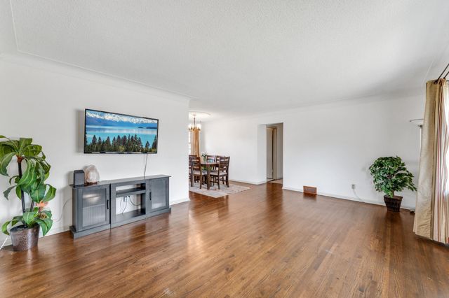 4080 Jersey Avenue N, Crystal, MN 55427