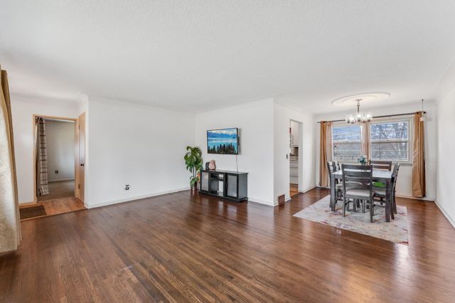 4080 Jersey Avenue N, Crystal, MN 55427