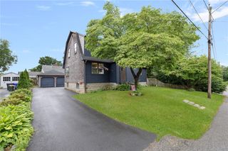 11 Coombs Street, East Providence, RI 02916
