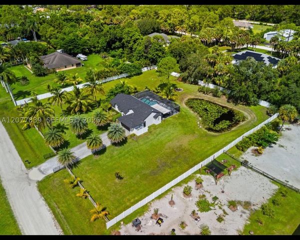 16857 90th St N, Loxahatchee, FL 33470