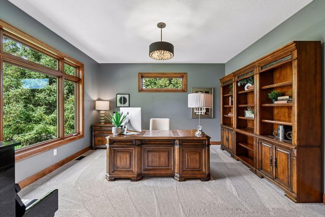 10053 Trails End Road, Chanhassen, MN 55317