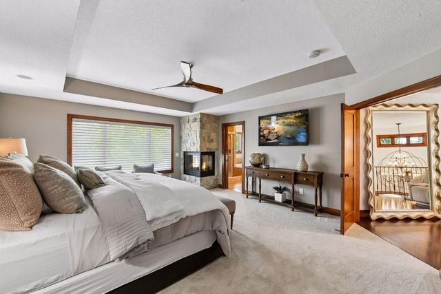 10053 Trails End Road, Chanhassen, MN 55317