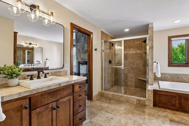 10053 Trails End Road, Chanhassen, MN 55317