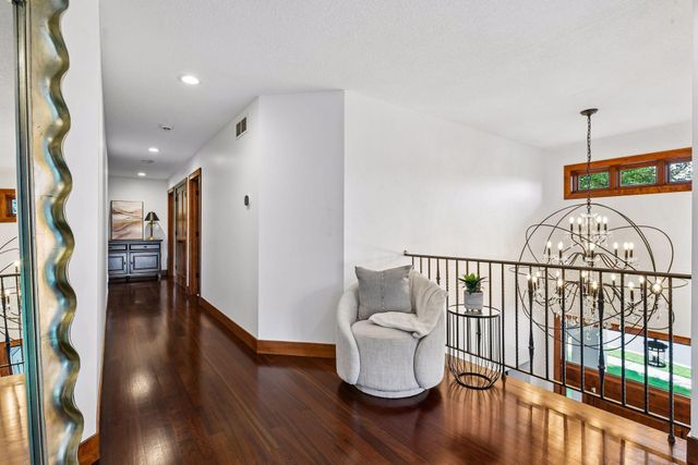 10053 Trails End Road, Chanhassen, MN 55317