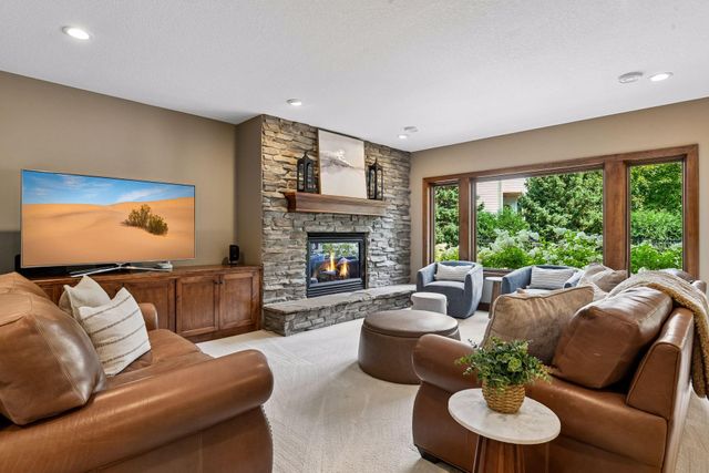 10053 Trails End Road, Chanhassen, MN 55317