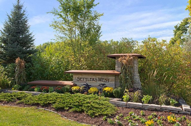10053 Trails End Road, Chanhassen, MN 55317