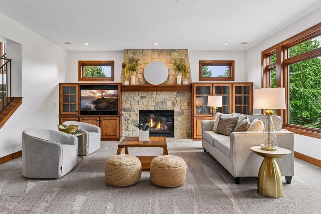 10053 Trails End Road, Chanhassen, MN 55317